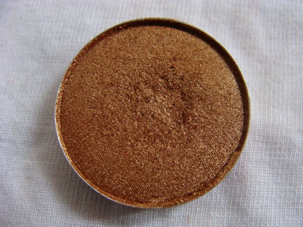 mac amber lights eyeshadow